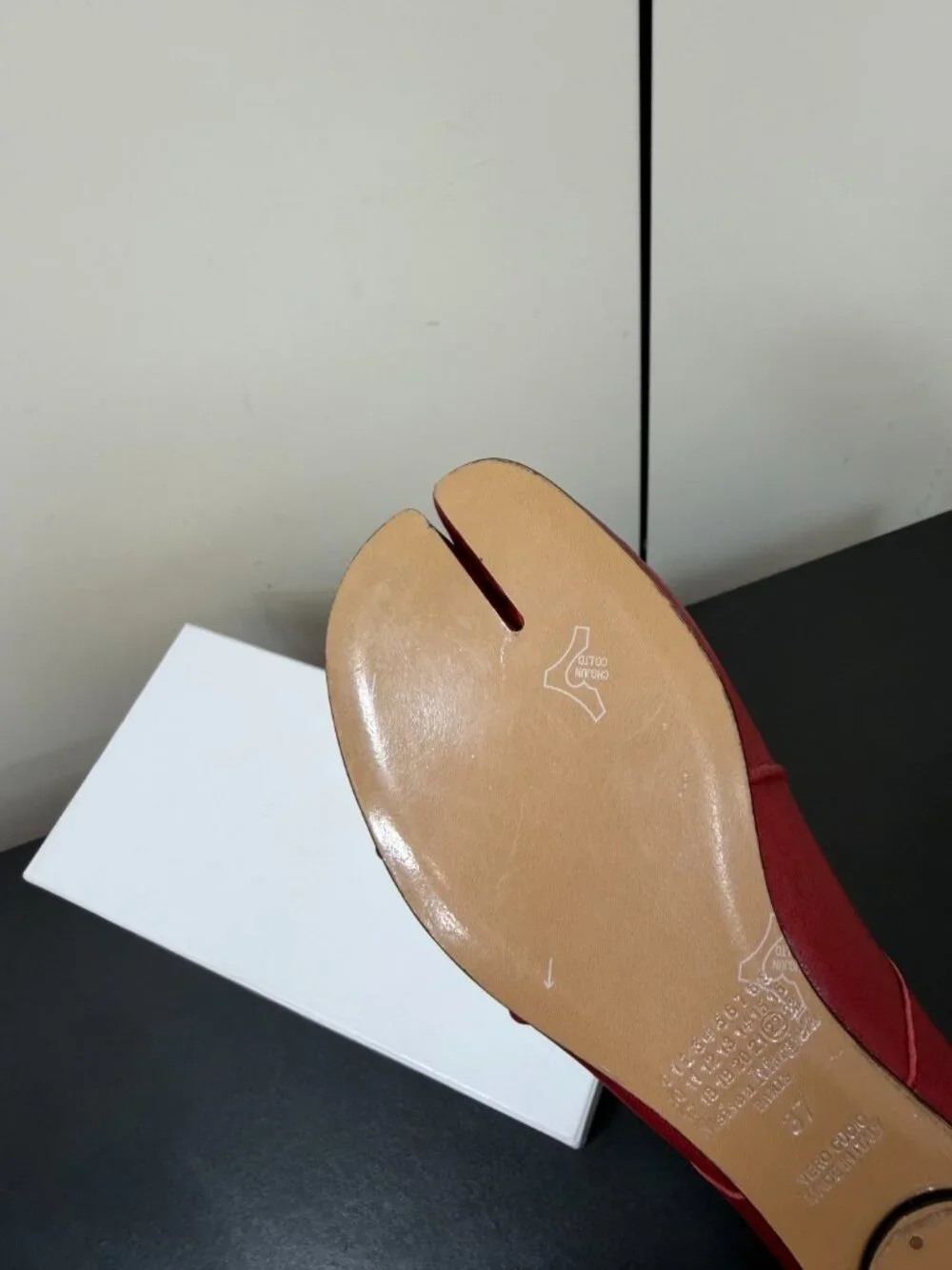 Maison Martin Margiela Tabi Ballet Flats - Picture 9 of 9